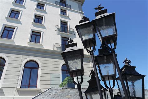 resort lamps